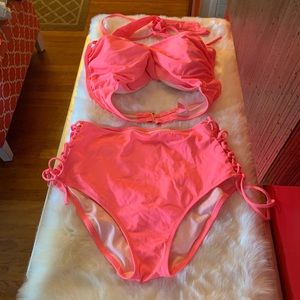 Victoria secret top and bottom swimsuit!